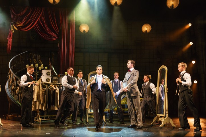 SUNSET BOULEVARD. Danny Mac 'Joe Gillis' and Company. Photo Manuel Harlan