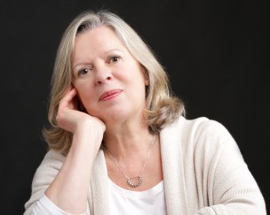 Caro Fraser Copyright free Headshot_-7